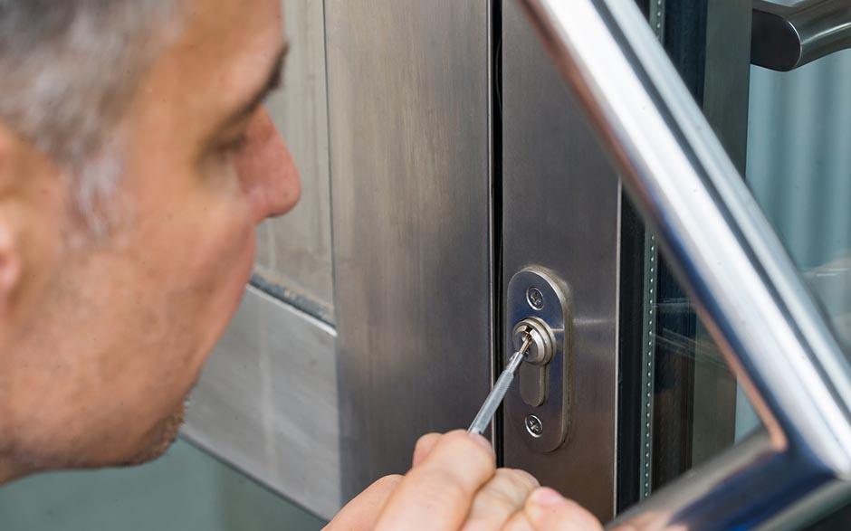 ouverture porte claquée Vachette Paris 16